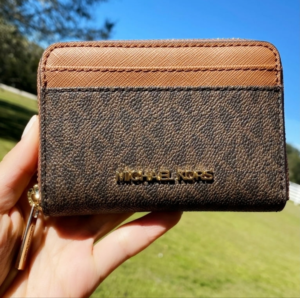 NEW Michael Kors Jet Set Travel Small Zip Around Wallet (Brown MK Luggage)